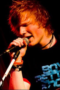  Ee Sheeran en directo - Copyright BBC